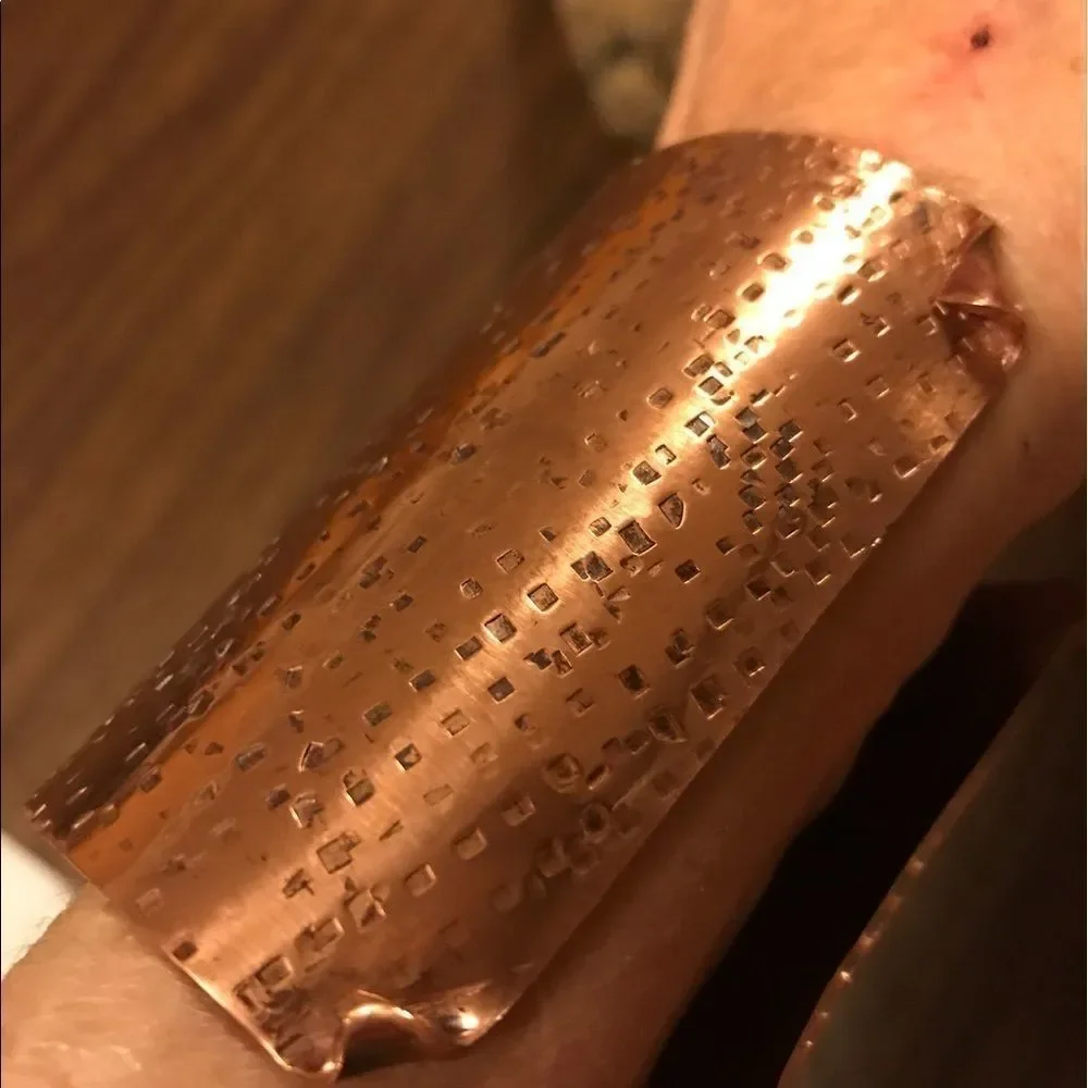 Rustic Wide Copper cuff, hand hammered, New, Handmade, 3" Wide, unisex - Picture 8 of 10
